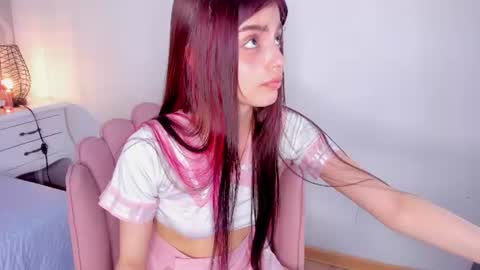 dolly_kitter online show from August 2, 11:35 am
