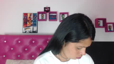 Snapshot of dolly_ran_ chatting on October 2, 3:33 am Loli online show from October 2, 3:33 am