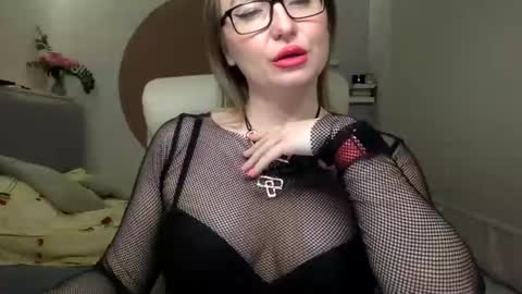 DOM MUMMY online show from March 1, 6:32 pm