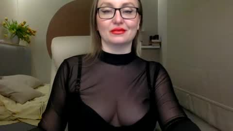 DOM MUMMY online show from March 11, 6:08 pm