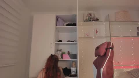 Snapshot of domina_deivis chatting on January 9, 6:27 am I WILL BE BACK ON WEDNESDAY DECEMBER 4 0100AM COLOMBIA TIME online show from January 9, 6:27 am