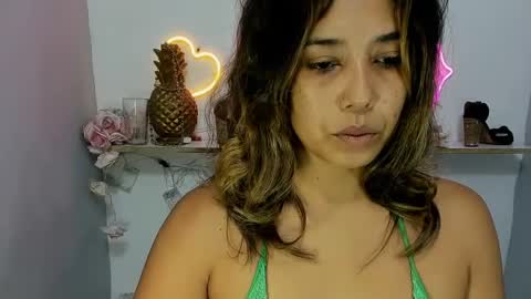 dona_tella online show from July 7, 10:41 am
