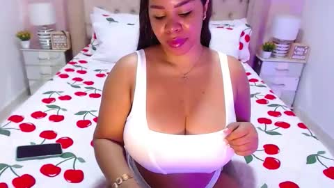 Donna online show from October 19, 10:45 pm