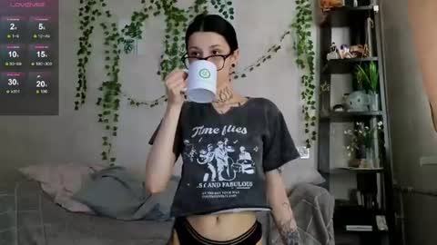 DonnaHeartman online show from June 10, 11:42 am