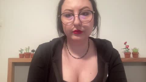 Dorothy online show from February 9, 7:10 am