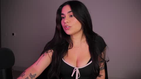 Snapshot of doubedeesarai chatting on September 20, 2:43 am Sara online show from September 20, 2:43 am