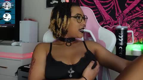 Goddess Drea online show from December 3, 7:05 pm