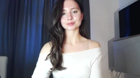 Snapshot of dream_nicole02 chatting on October 19, 2:08 pm Nicole online show from October 19, 2:08 pm