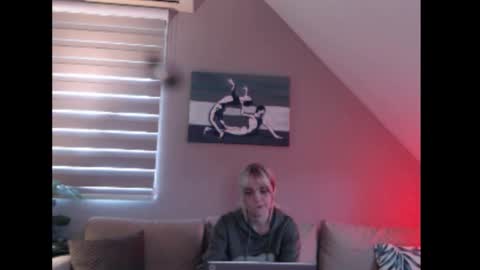 Snapshot of dreamcatcherfantasy chatting on October 15, 7:33 am A girl online show from October 15, 7:33 am