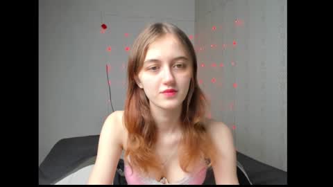 dreamy_pollyyy online show from March 20, 5:29 pm