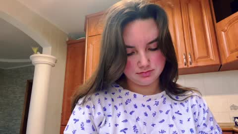 Snapshot of dreamyblushfairy chatting on December 7, 7:16 am Mila online show from December 7, 7:16 am