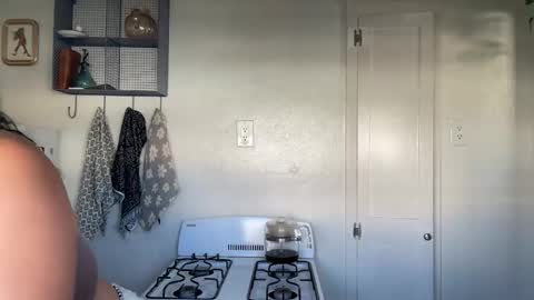 RIRI OR DREAMY online show from November 23, 5:25 pm