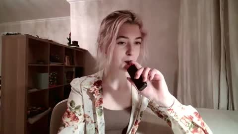 Dia online show from February 9, 3:25 pm