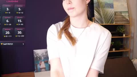 My name is  Luna  online show from March 10, 3:21 am