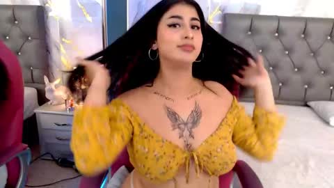 Snapshot of dulciinea_07 chatting on September 25, 8:06 pm Abril Cruz online show from September 25, 8:06 pm