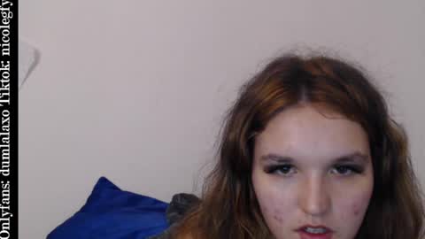 Snapshot of dumlala chatting on December 28, 7:11 am the only advantage you have over me is that u can kiss my ass and i cant  online show from December 28, 7:11 am