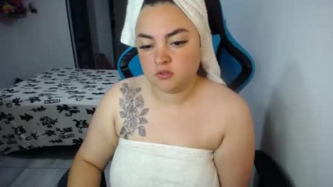 Nicole   online show from October 12, 7:33 am