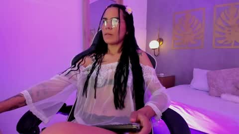 D U N A online show from May 4, 12:20 pm