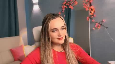 Elizabeth online show from June 15, 2:17 pm
