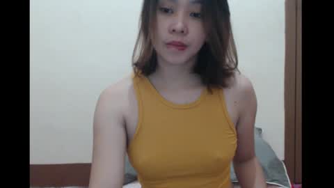 Snapshot of earthlypleasures chatting on January 5, 10:19 pm shaina online show from January 5, 10:19 pm