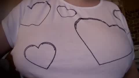 easysmart000 online show from March 17, 7:18 pm