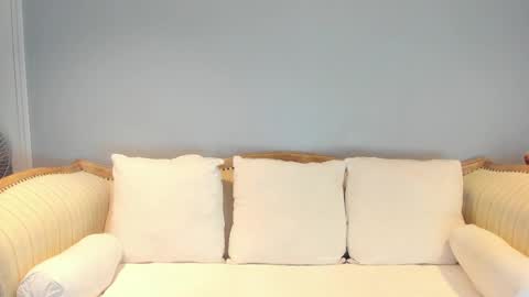 Allison online show from December 18, 4:39 pm