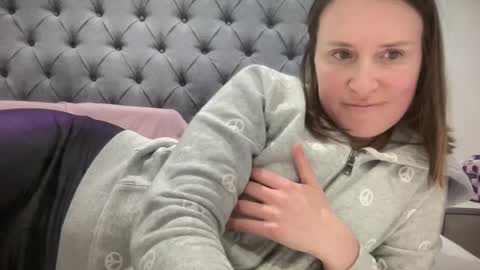Snapshot of eatmypie69 chatting on February 10, 9:04 pm Nadia Ferreira online show from February 10, 9:04 pm