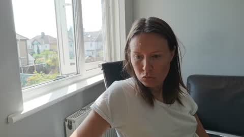 Nadia Ferreira  online show from July 13, 8:48 am
