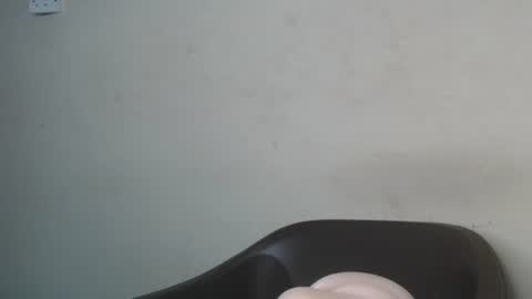 eatuupx online show from January 18, 7:28 am