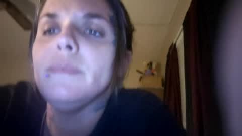 eazy_breezyy online show from July 31, 7:09 am