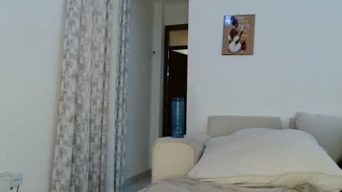 ebony online show from February 12, 8:49 am