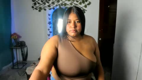 ebony_luna1 online show from June 27, 7:42 pm