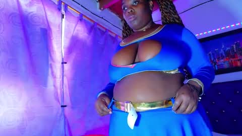 LINA  online show from November 11, 7:11 pm