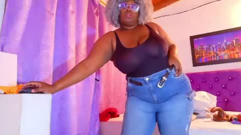 LINA  online show from June 24, 3:16 am