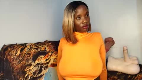 Ebony Melanie online show from February 27, 10:53 pm