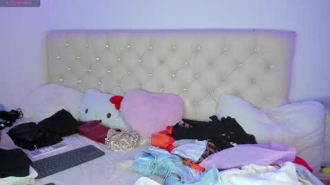 Queen Ebony online show from July 19, 4:37 am