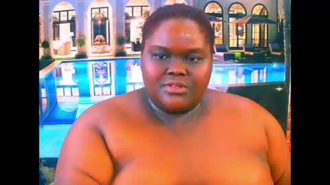 ebonyhotbuns4u2luv online show from July 28, 8:52 pm