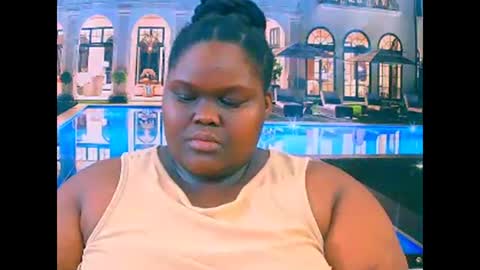 ebonyhotbuns4u2luv online show from December 14, 8:47 pm