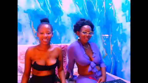 ebonypretty4u online show from October 11, 8:08 am