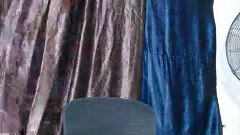 Snapshot of ebonypussy_xx chatting on October 20, 3:15 pm ebonypussy_xx online show from October 20, 3:15 pm