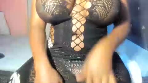ebonysmiles00 online show from July 20, 9:23 am