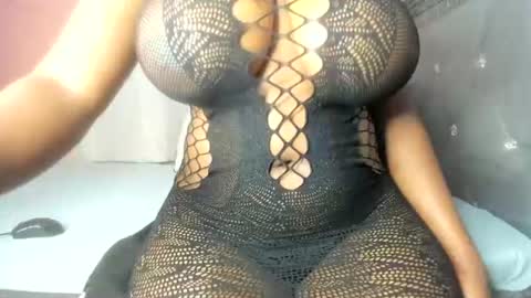 ebonysmiles00 online show from June 23, 8:01 am