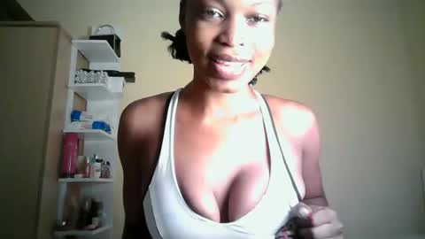 ebonytanqueen online show from April 28, 10:02 pm