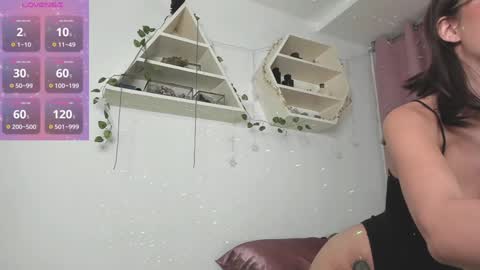 Snapshot of eden_heaven chatting on December 19, 3:40 am Eden Heaven online show from December 19, 3:40 am