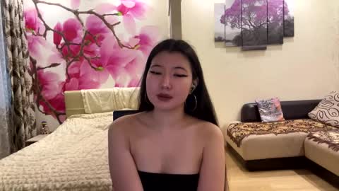 Eri online show from June 2, 6:20 pm