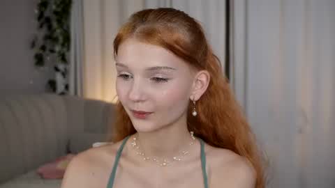Lisa  online show from August 3, 11:43 pm