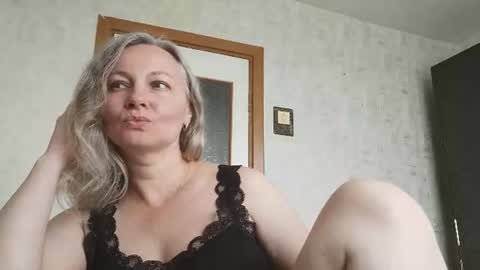 edithmanning online show from July 12, 8:26 am