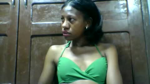 edwige770943 online show from April 26, 1:53 pm