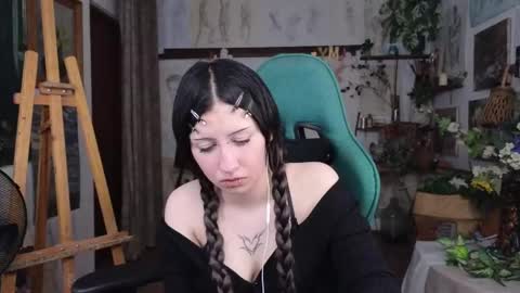 effiemeowley online show from May 1, 11:57 am