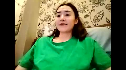 Effy online show from April 30, 6:02 pm